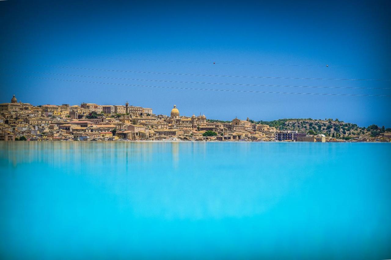 Baglio Genovesi Bed & Breakfast Noto Exterior foto